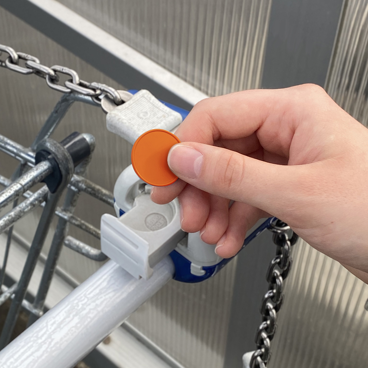 Chiphalter mit 1€-Chip "Herz" als Werbeartikel mit Logo bedrucken